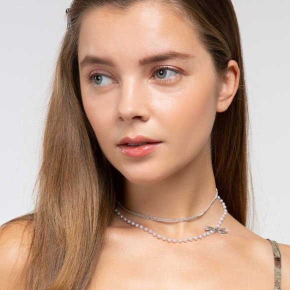 💥POL Pearl with Silver Bow Necklace - Picture 2 of 2